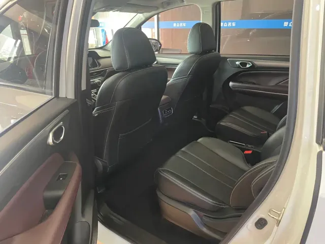 GAC Trumpchi M6 — Фото автомобиля 6