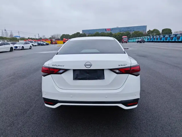 Nissan Sylphy — Фото автомобиля 17