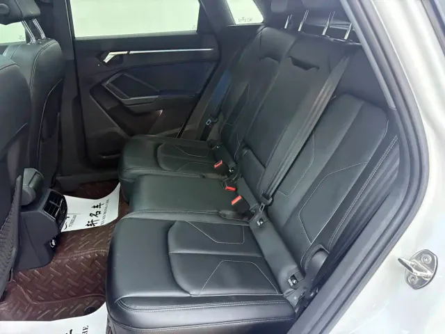 Audi Q3 — Фото автомобиля 14