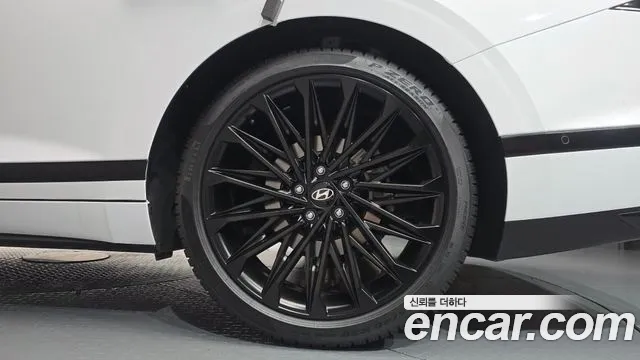 Hyundai Grandeur GN7 — Фото автомобиля 20