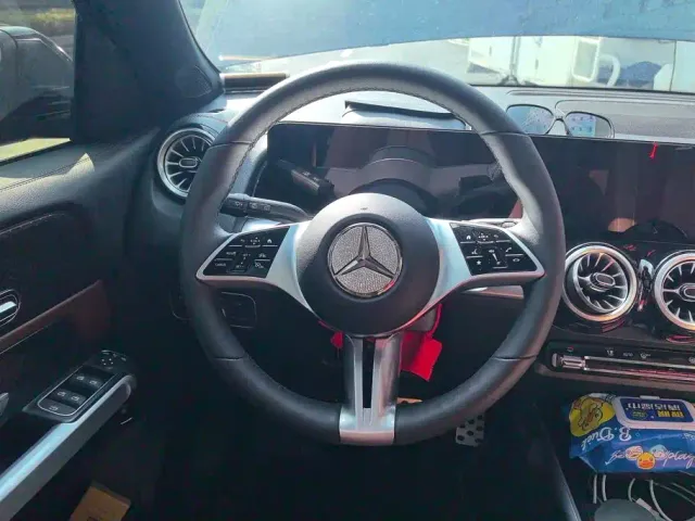 Mercedes-Benz GLB-Class — Фото автомобиля 15