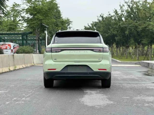 Leapmotor C11 — Фото автомобиля 6