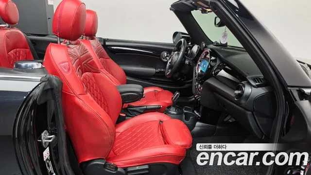MINI Cooper Convertible — Фото автомобиля 16