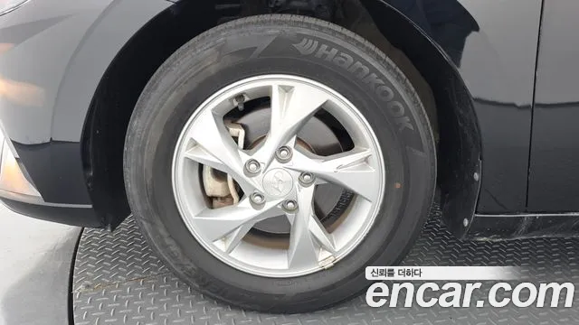 Hyundai Avante CN7 — Фото автомобиля 5
