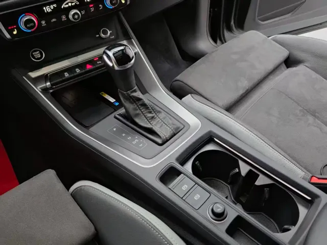 Audi Q3 — Фото автомобиля 12