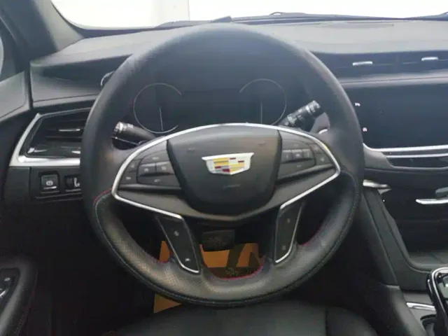 Cadillac XT5 — Фото автомобиля 15