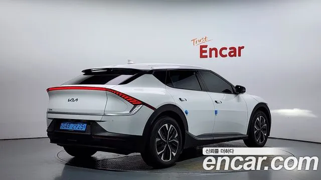 Kia EV6 — Фото автомобиля 2