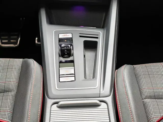 Volkswagen Golf GTI — Фото автомобиля 5