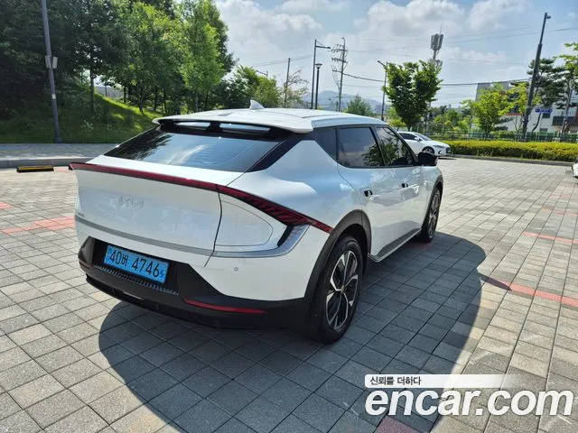 Kia EV6 — Фото автомобиля 2