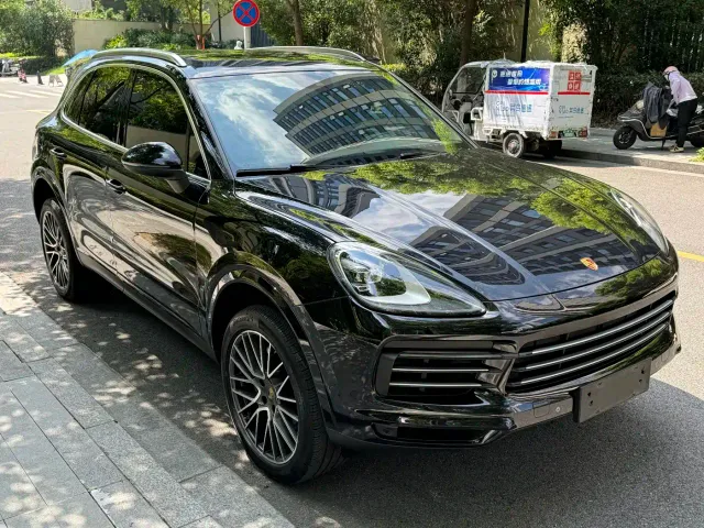 Porsche Cayenne — Фото автомобиля 13