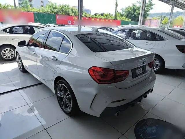 BMW 1 Series — Фото автомобиля 4