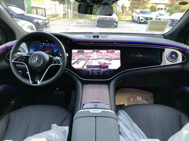 Mercedes-Benz EQS SUV — Фото автомобиля 17