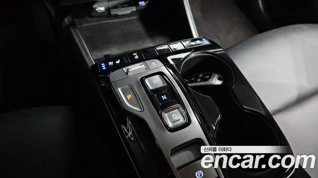 Hyundai Tucson Tucson (NX4) Бензин 1.6 турбо 2WD — Фото автомобиля 9