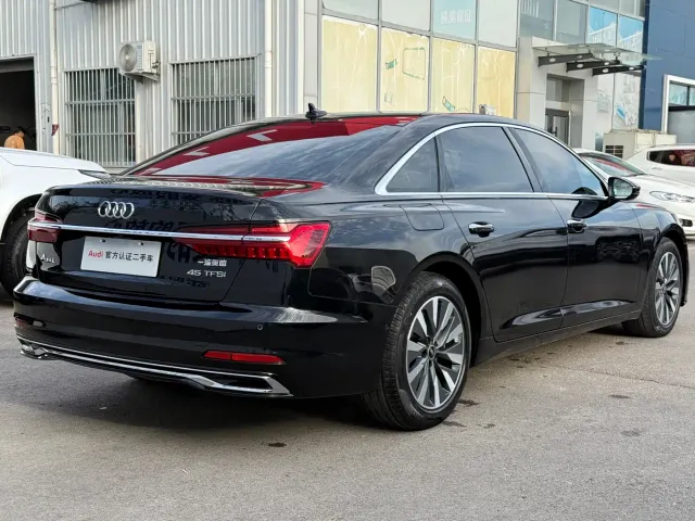 Audi A6L — Фото автомобиля 5