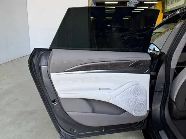 IM Motors L7 — Фото автомобиля 24