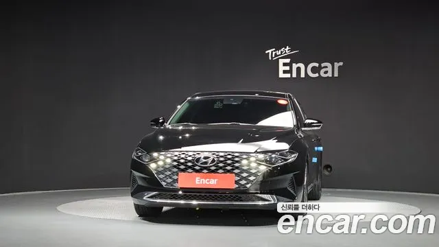 Hyundai Grandeur Grandeur (New) — Фото автомобиля 3