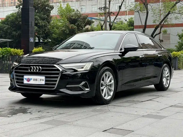 Фотография автомобиля — Audi A6L
