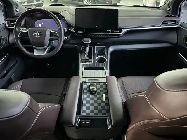 Toyota Granvia — Фото автомобиля 6