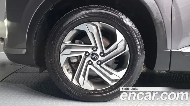 Hyundai Santafe Новый Santa Fe Дизель 2.2 2WD — Фото автомобиля 2