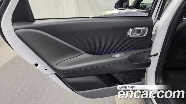 Hyundai Ioniq 6 — Фото автомобиля 14