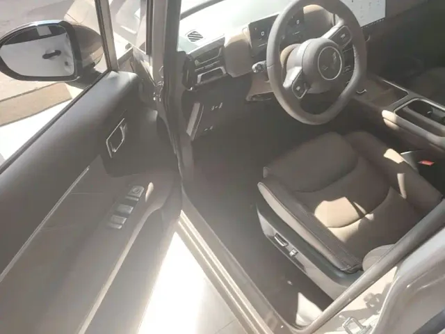 Wuling Starlight 730 — Фото автомобиля 15