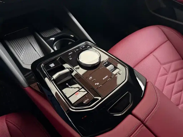 BMW 5 Series — Фото автомобиля 12
