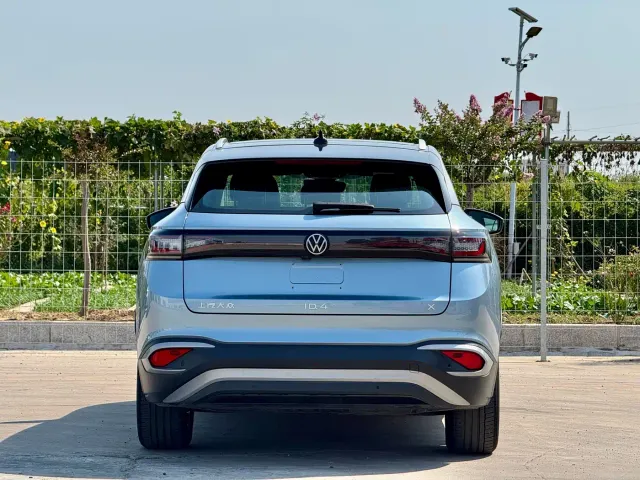 Volkswagen ID.4 X — Фото автомобиля 4