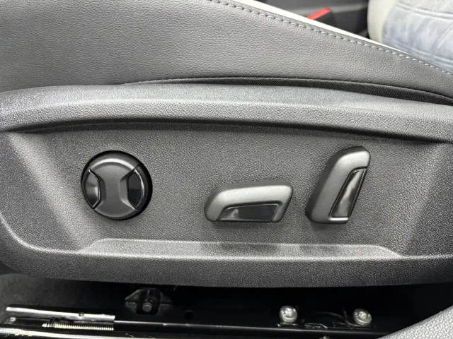 Volkswagen Lavida — Фото автомобиля 15