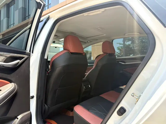 Changan Eado — Фото автомобиля 5