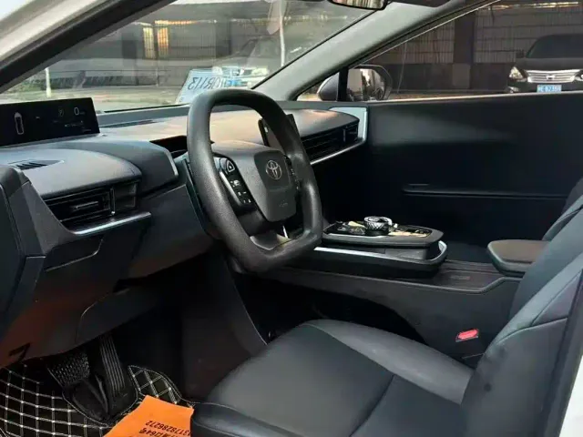 Toyota bZ3 — Фото автомобиля 7