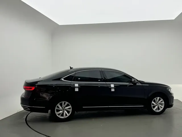 Volkswagen Passat — Фото автомобиля 7