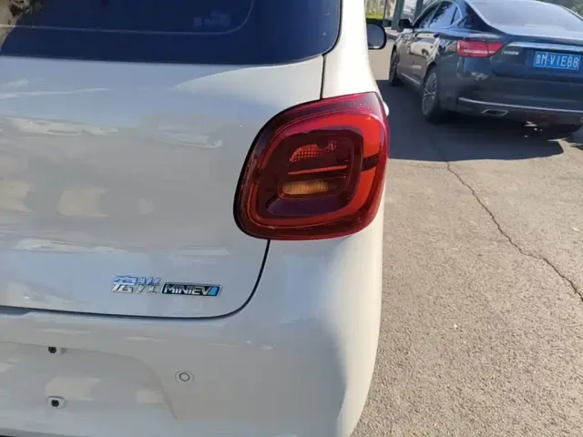 Wuling Hongguang Mini EV — Фото автомобиля 7