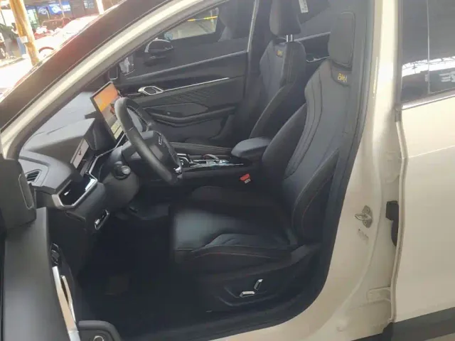 Geely Binyue — Фото автомобиля 14