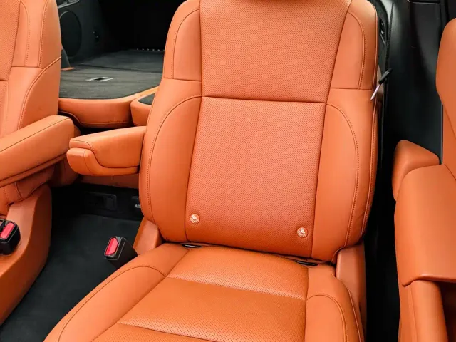 Li Auto L8 — Фото автомобиля 9