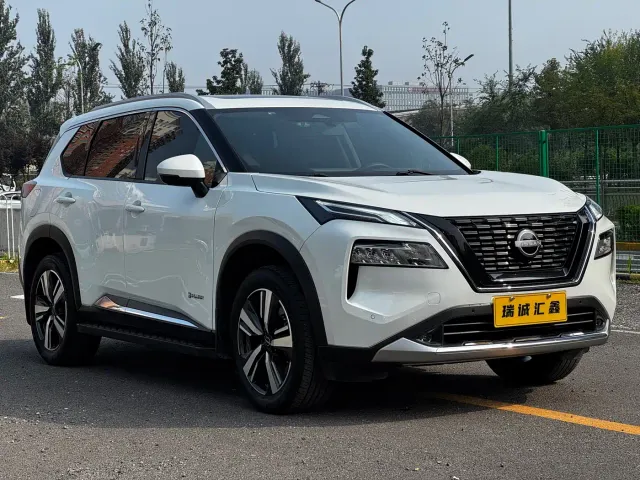 Nissan X-Trail — Фото автомобиля 3
