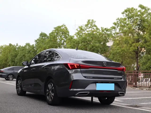 Changan Eado — Фото автомобиля 5