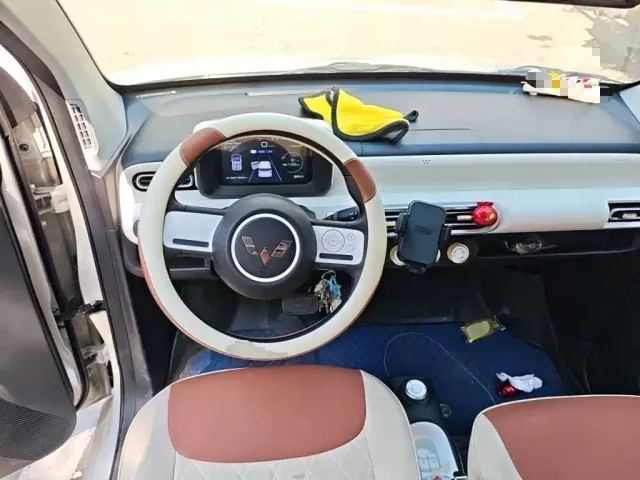 Wuling Hongguang Mini EV — Фото автомобиля 11