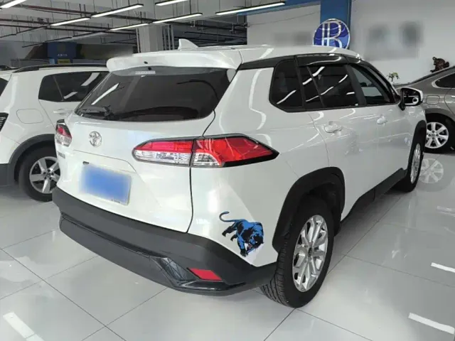 Toyota Frontlander — Фото автомобиля 6