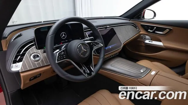 Mercedes-Benz E-Class — Фото автомобиля 13
