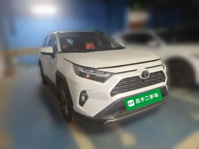 Toyota RAV4 — Фото автомобиля 23