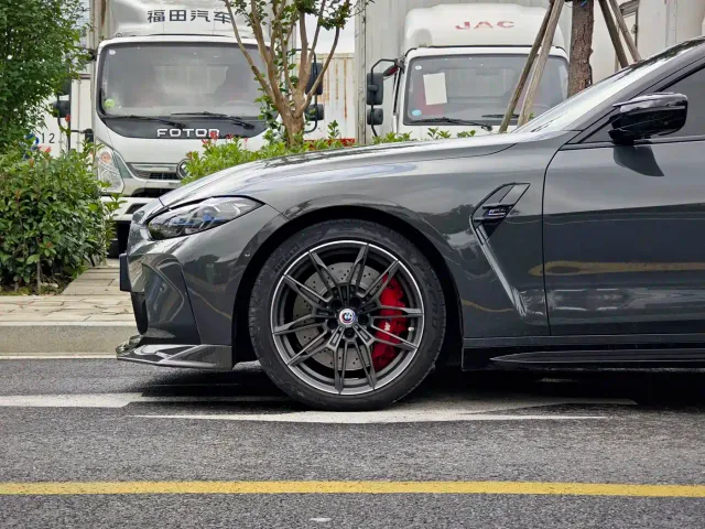 BMW M4 — Фото автомобиля 4