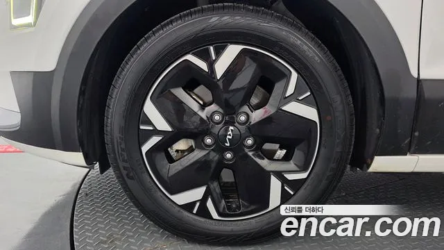 Kia Niro Niro (New) — Фото автомобиля 4