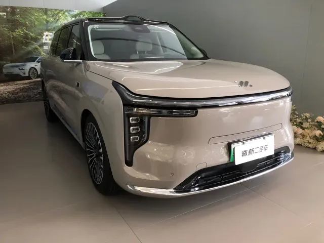 IM Motors LS9 — Фото автомобиля 2