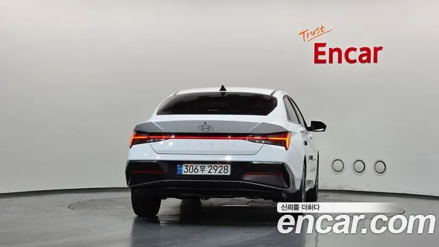 Hyundai Avante — Фото автомобиля 4