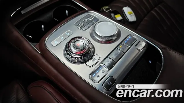 Genesis G90 Бензин 3.5 турбо AWD — Фото автомобиля 8