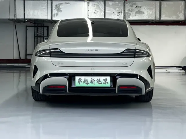 Xiaomi SU7 — Фото автомобиля 12