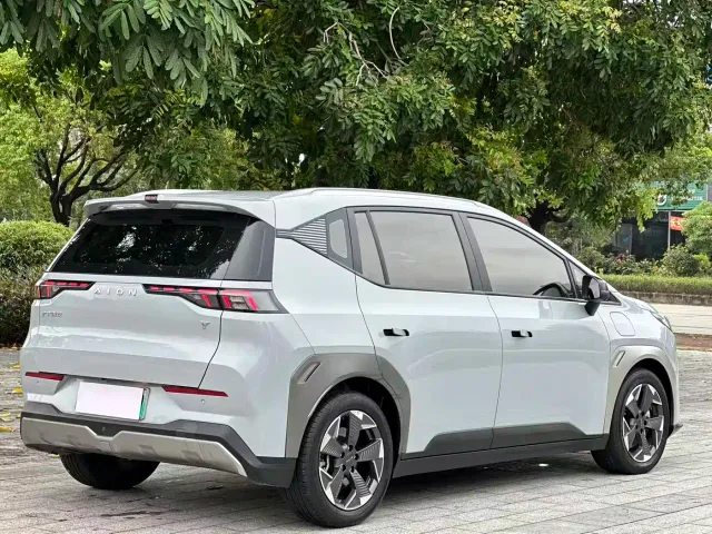 GAC Aion Y — Фото автомобиля 9