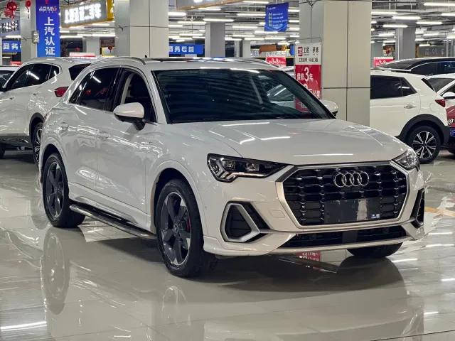 Audi Q3 — Фото автомобиля 3