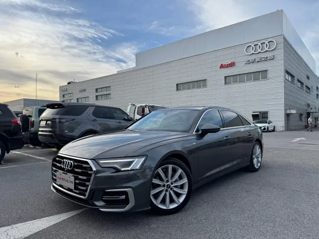 Фотография автомобиля — Audi A6L