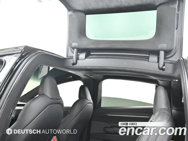 Tesla Model X — Фото автомобиля 6